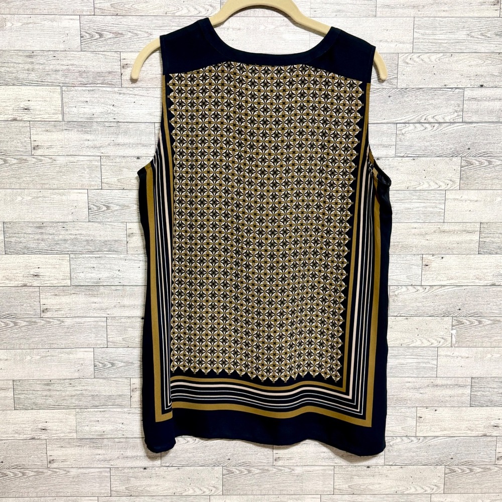 Loft Sleeveless Sz-Medium Geometric Print Button Neck Blouse Women's Navy Gold - Picture 8 of 10